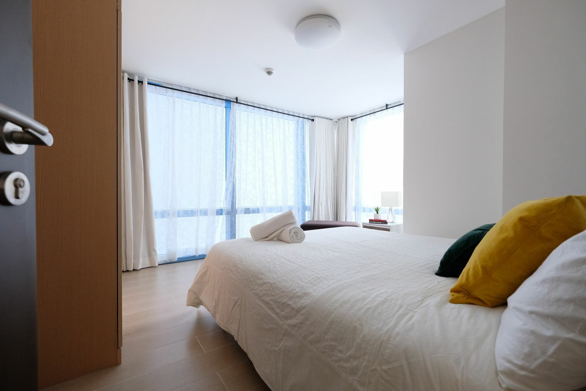 Csuites At Two Central Residences Μακάτι Εξωτερικό φωτογραφία