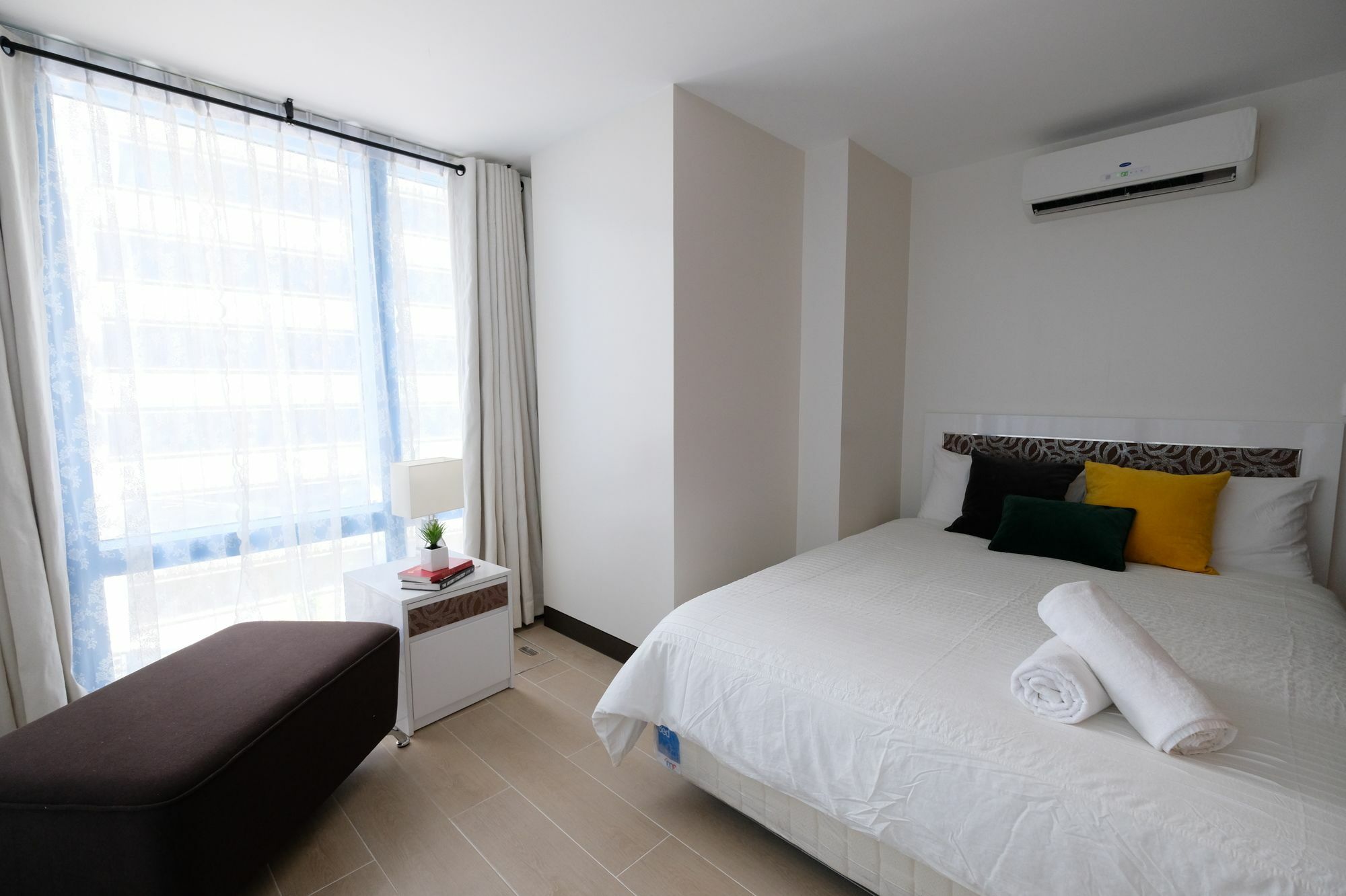 Csuites At Two Central Residences Μακάτι Εξωτερικό φωτογραφία